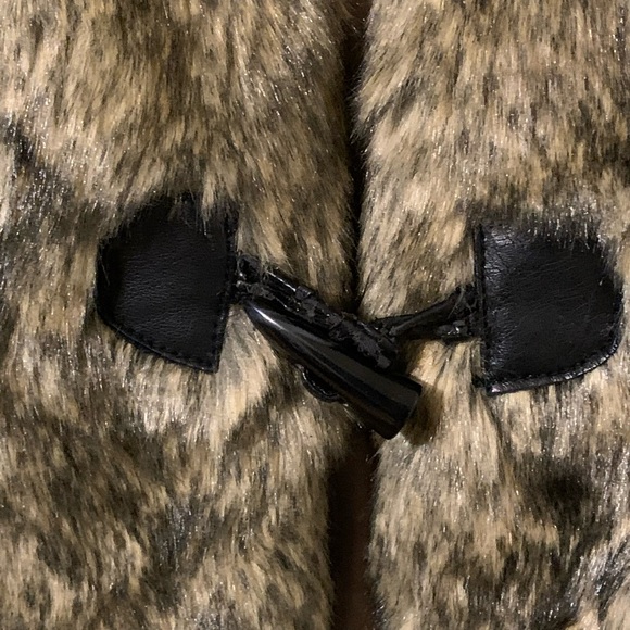 Faux Fur Vest by LUZ size Small - Picture 9 of 16